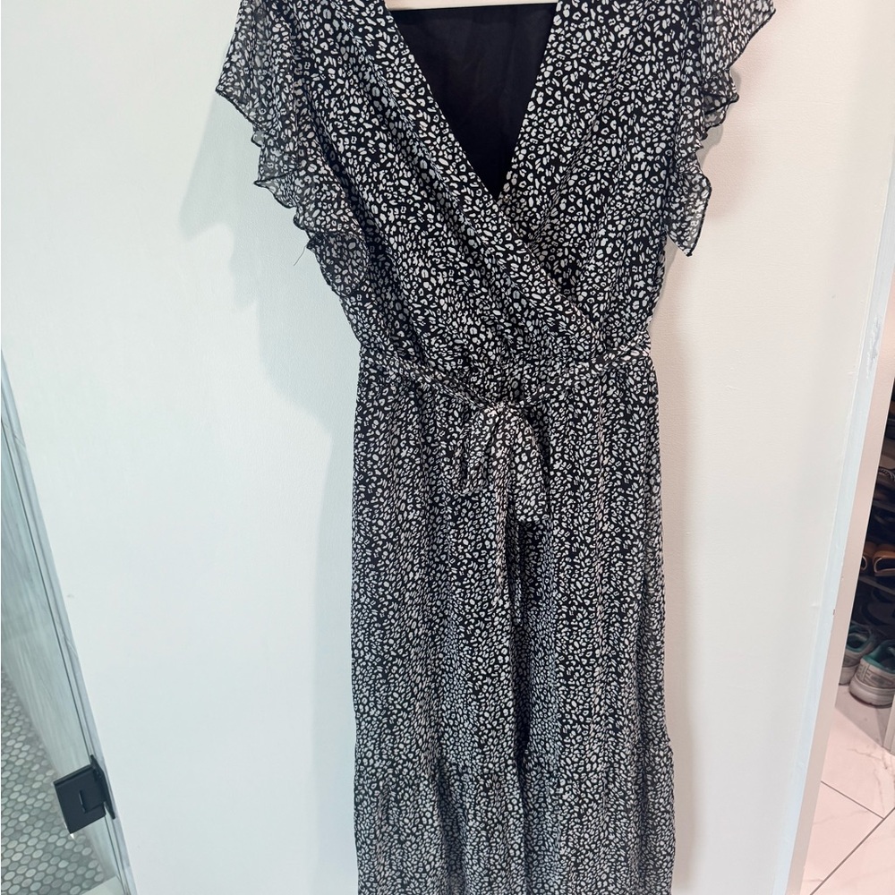 Chic Black and White Women's Midi Dress